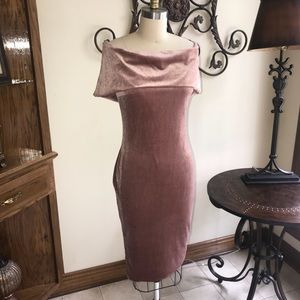 Gianni Bini- Gorgeous HOLIDAY Velvet Dress!! - Med